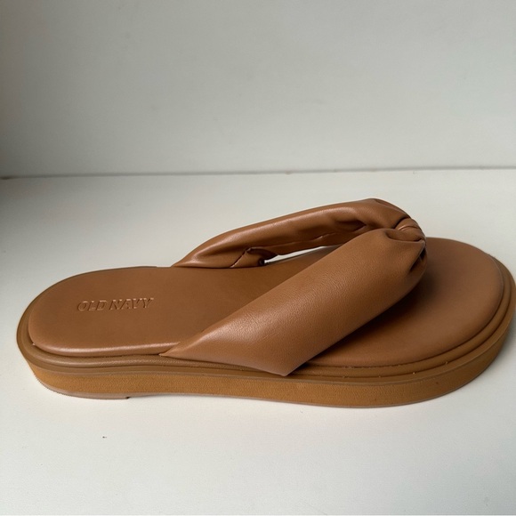 old navy tan Thong Platform Sandals - Picture 12 of 13